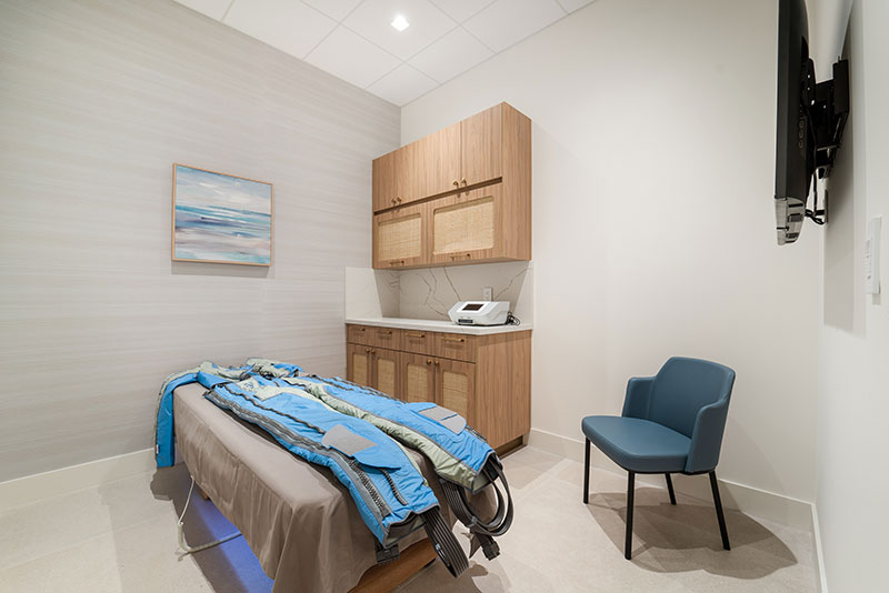 Hydrology Wellness® miami wellness center massage room and table